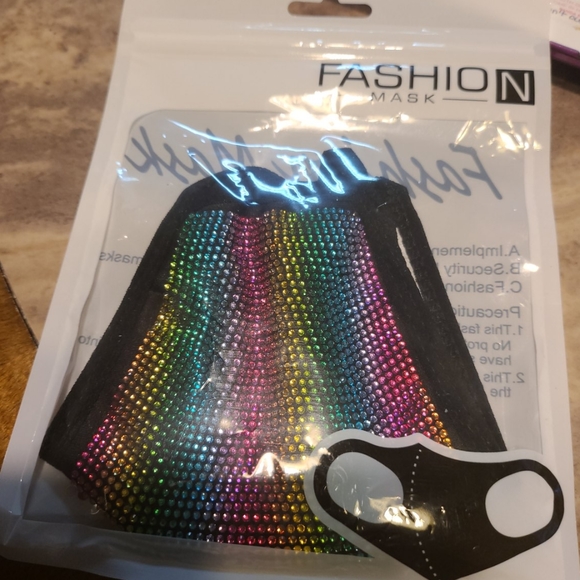 Rainbow face mask - Picture 2 of 2